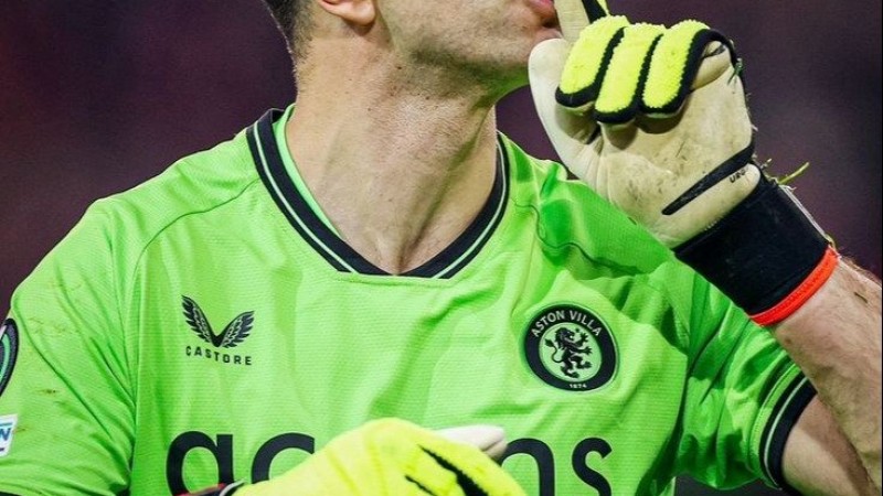 Triunfazo del Aston Villa de "Dibu" Martínez, que lo deja a un paso de la clasificación